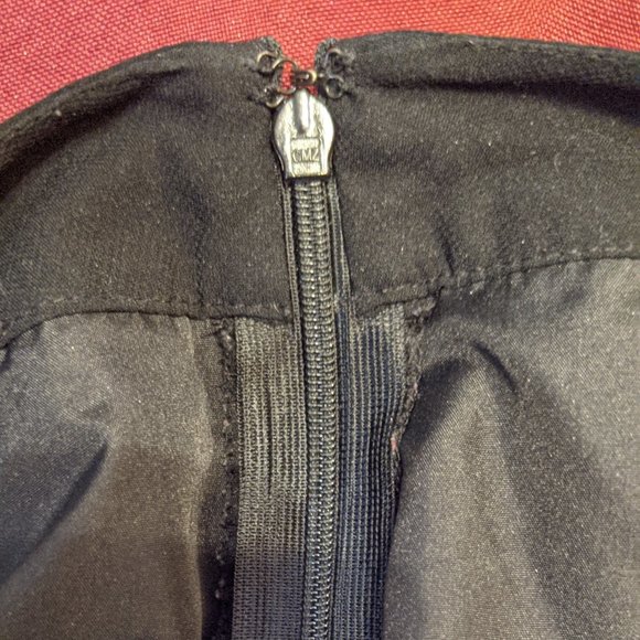 Black Ruffle Mini Skirt - M - Picture 6 of 10